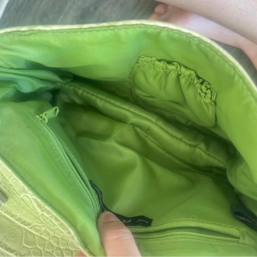 Vintage Crocodile-Embossed Chain Bag - Picture 3 of 7